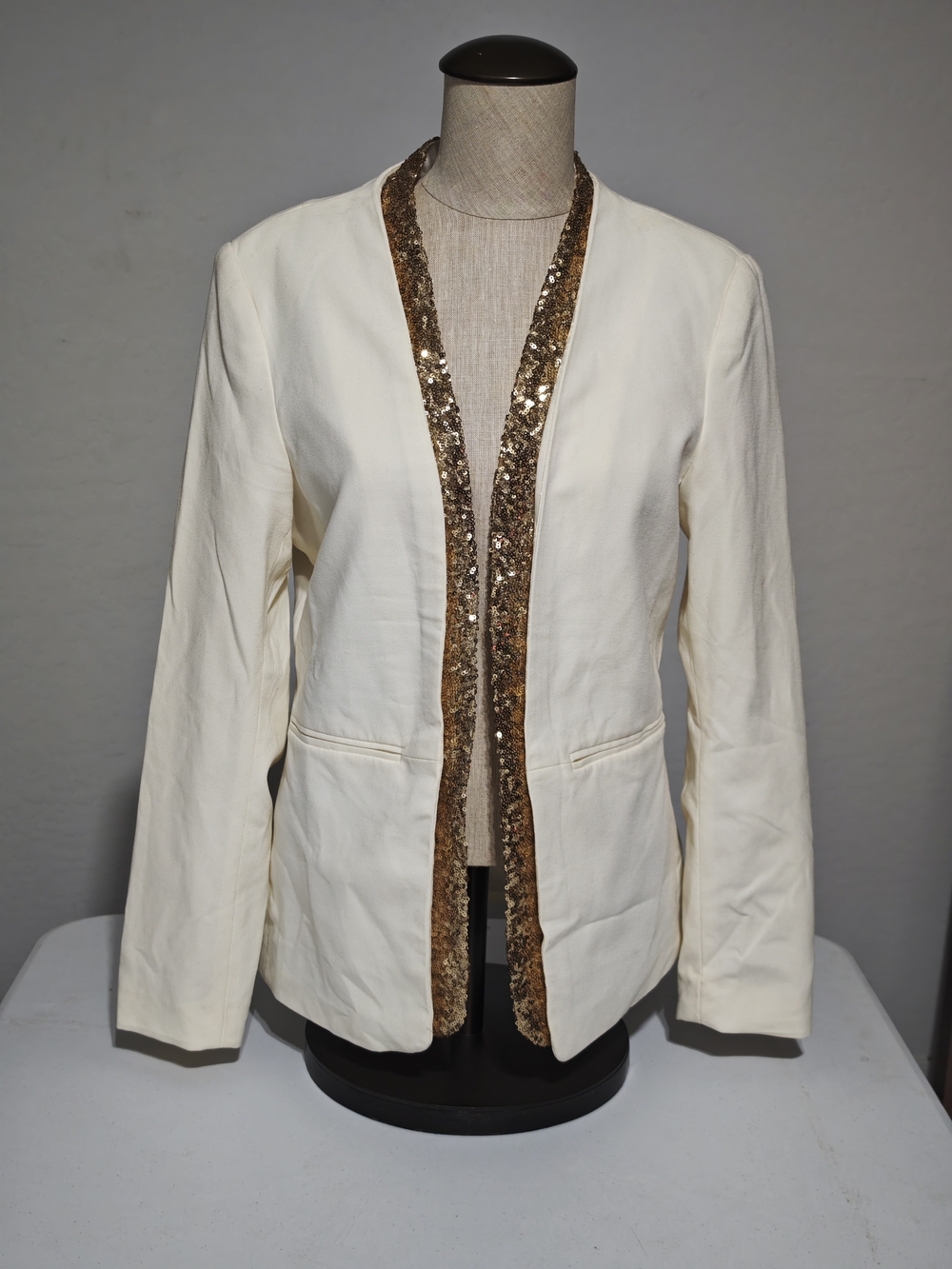 NWT H&M Cream Open-Front Blazer with Gold Sequin Trim Size 12